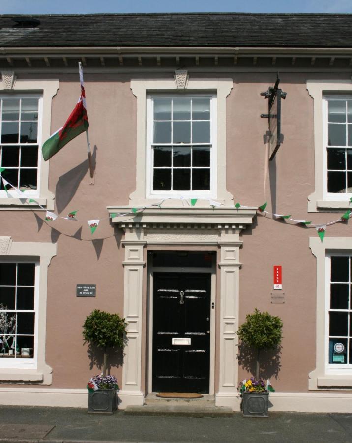 The New White Lion Hotel Llandovery Buitenkant foto