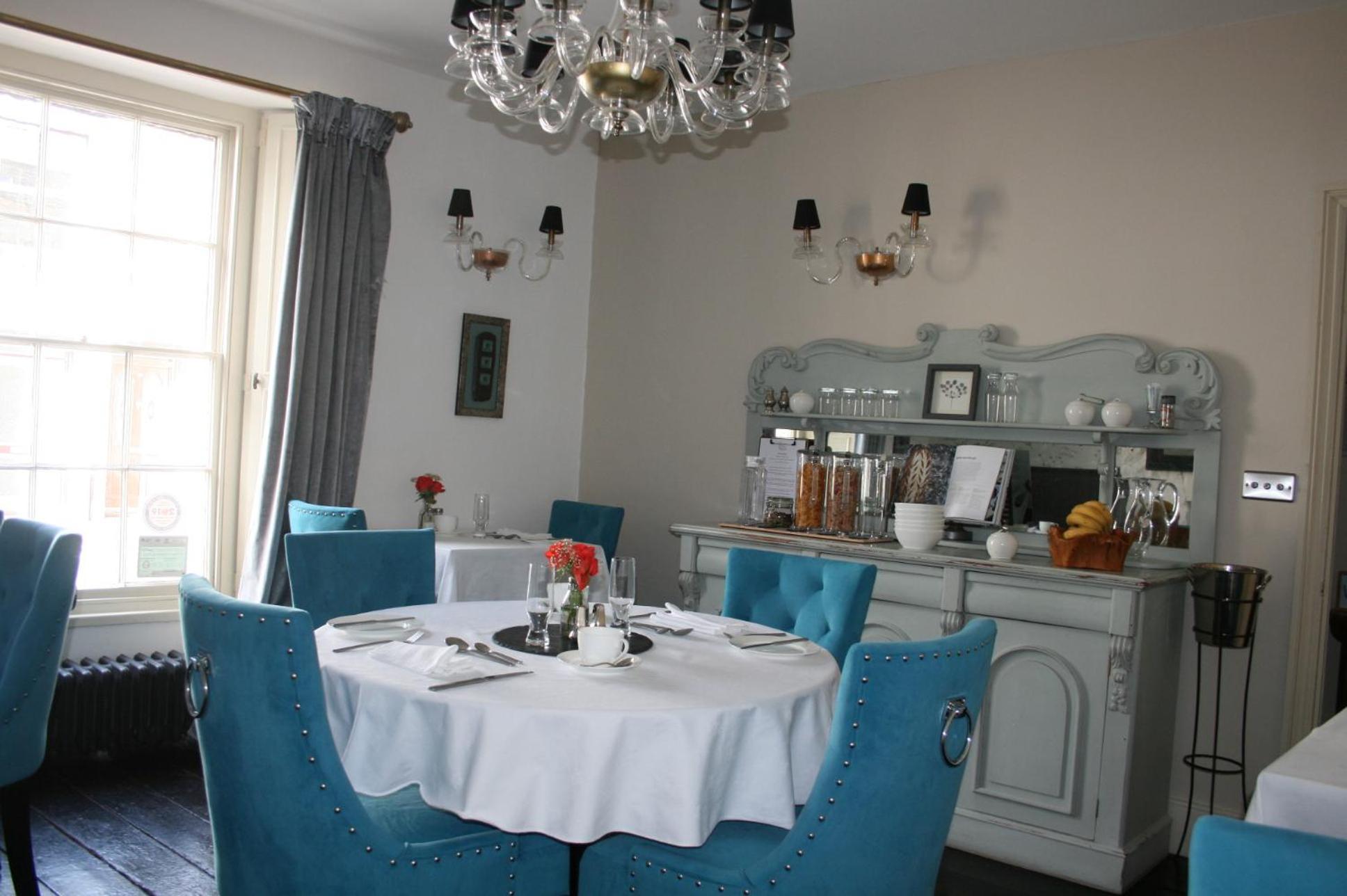 The New White Lion Hotel Llandovery Buitenkant foto